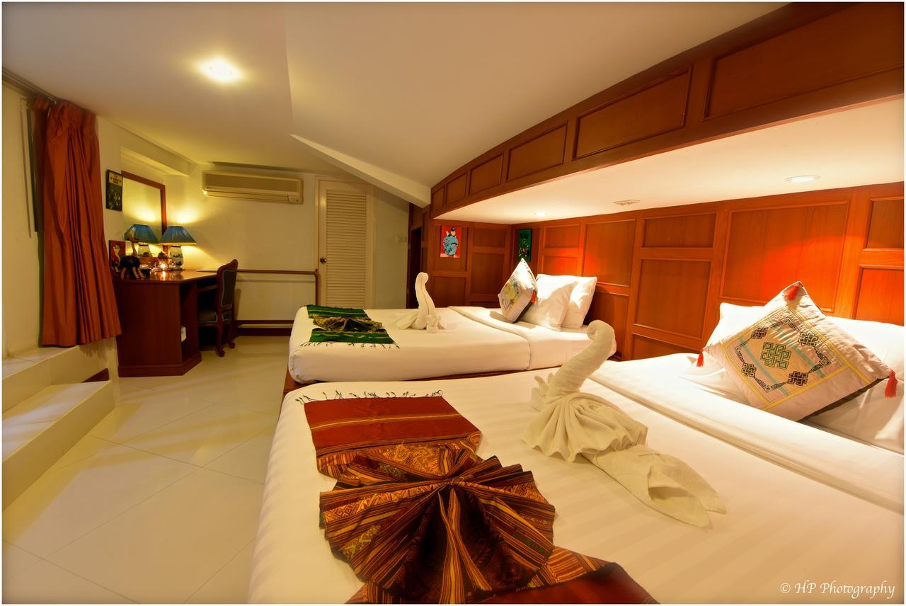 Villa REGTUK Patong Esterno foto