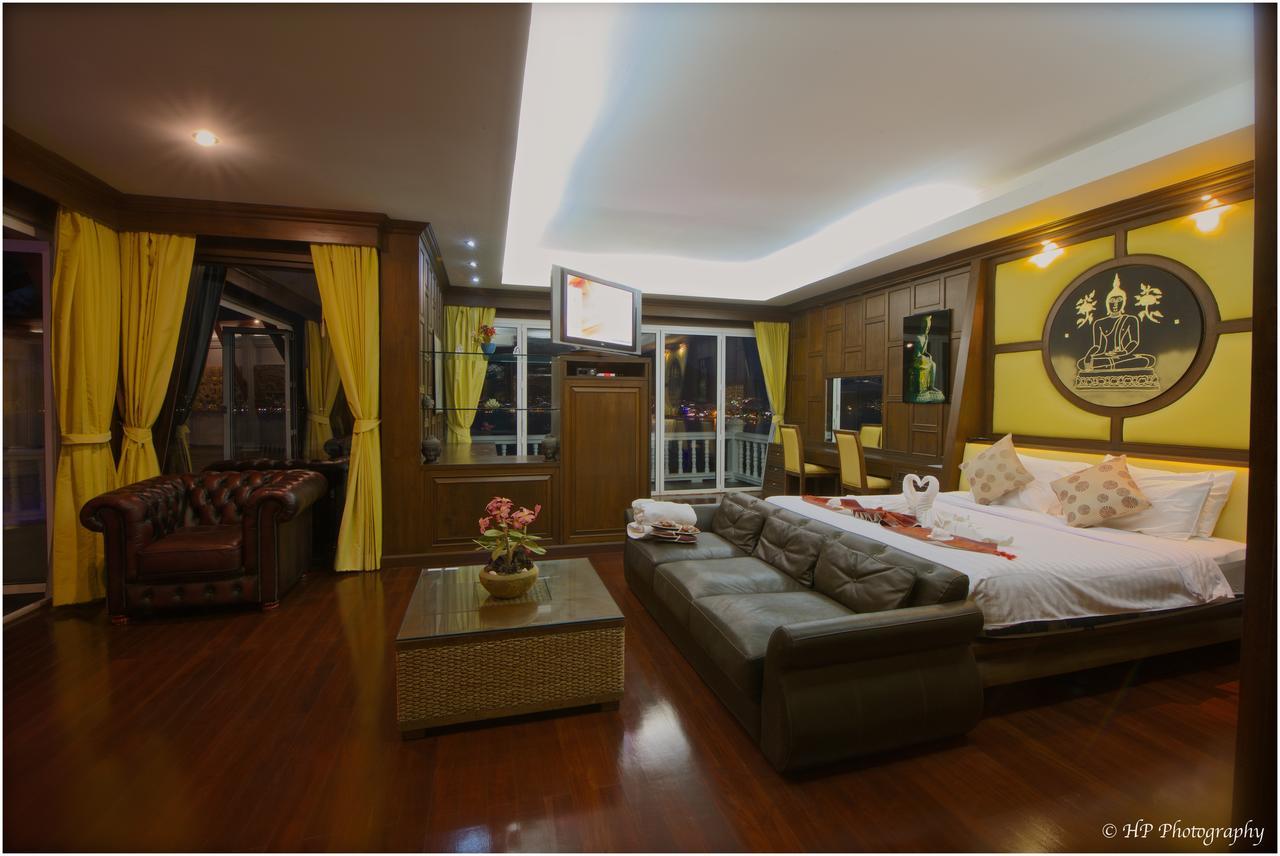 Villa REGTUK Patong Esterno foto